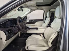 2024 Lincoln Navigator L Black Label